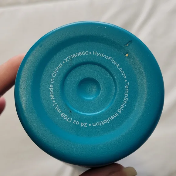 ⭐4/$10⭐ Blue Hydro Flask water bottle - Picture 3 of 6